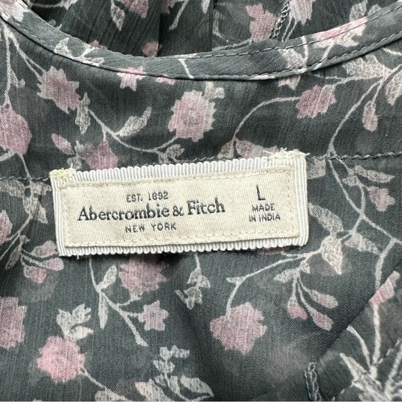 Abercrombie & Fitch Handkerchief Style Ruffle Tiered Top Large Dainty Feminine - Picture 2 of 8